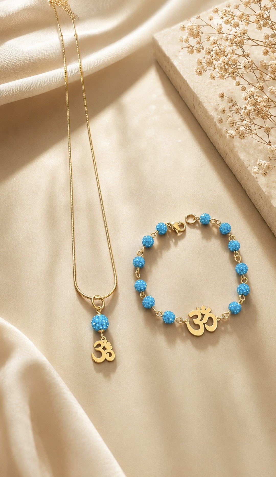 SuRosha Divine Ohm Set – Blauwe Crystal Shamballa Ketting & Armband