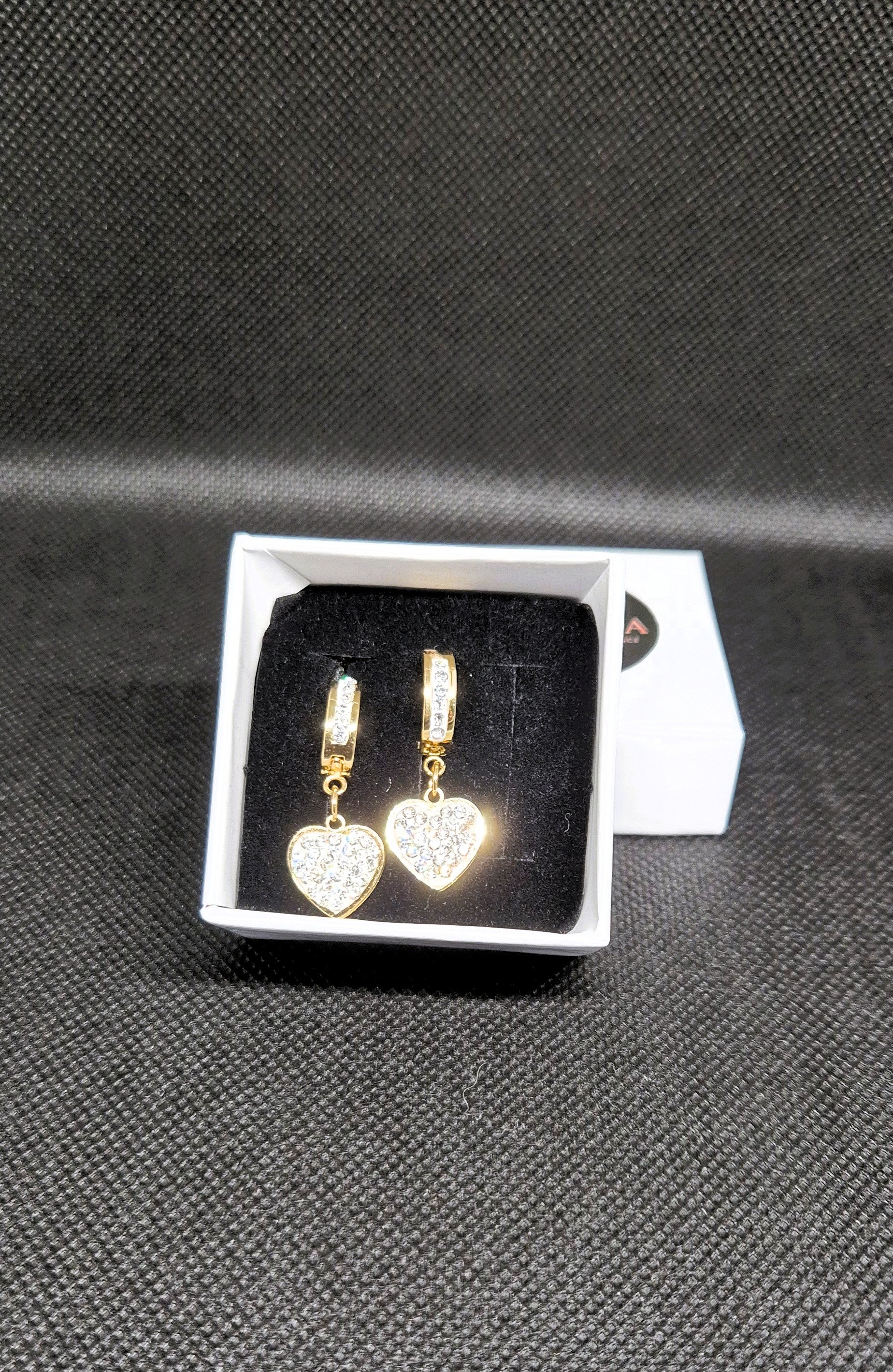 SuRosha Sparkling Heart Earrings – Stralende Liefde