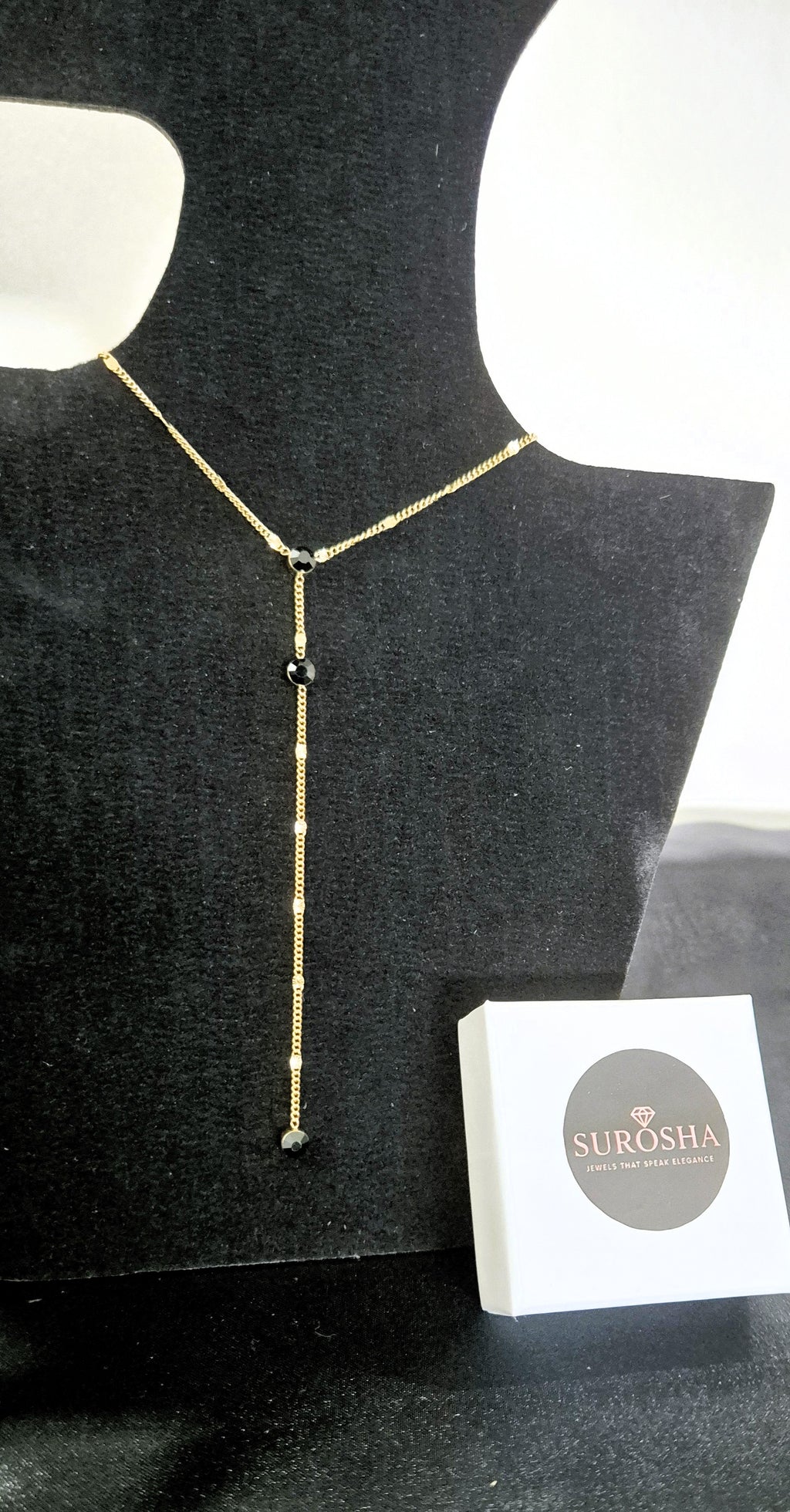 SuRosha Midnight Elegance Ketting – Y-Design met Zwarte Accenten