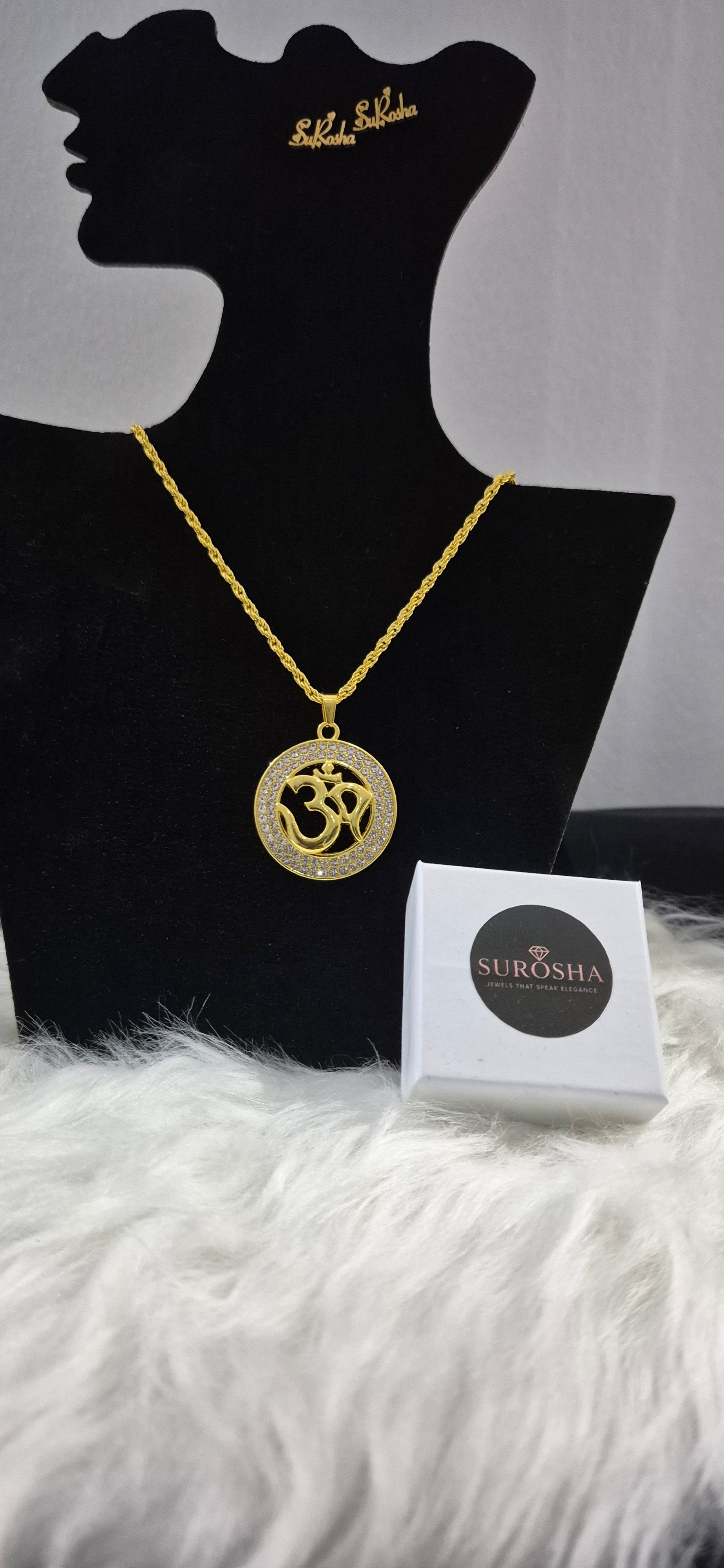 SuRosha OHM Radiance Necklace – Spirituele Luxe