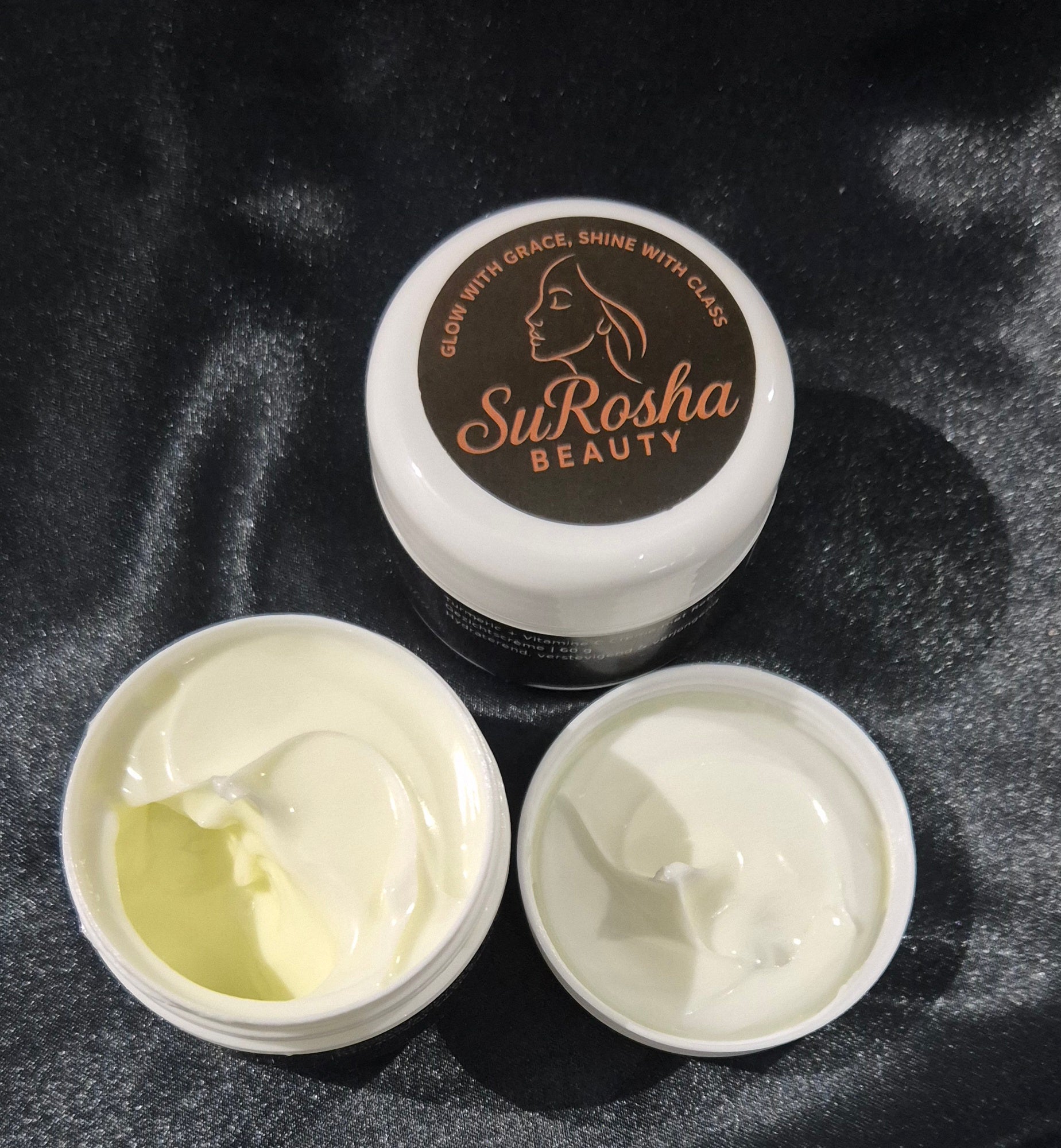 SuRosha Turmeric + Vitamine C + Retinol Gezichtscrème – Hydraterend, Verstevigend, Verjongend en goede basis voor de make-up