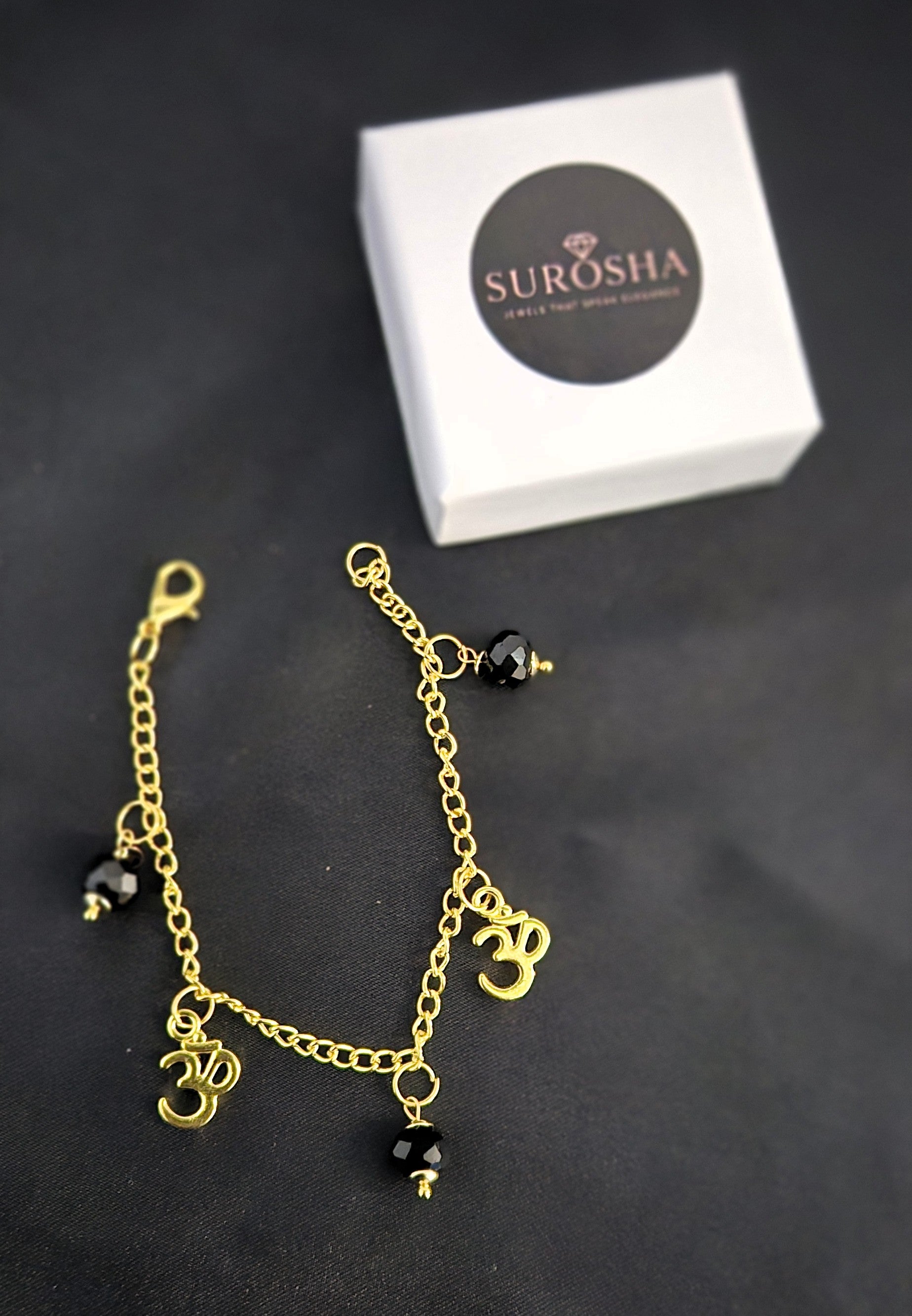 Armband – OHM Hangers met Zwarte Ogri AI Kralen