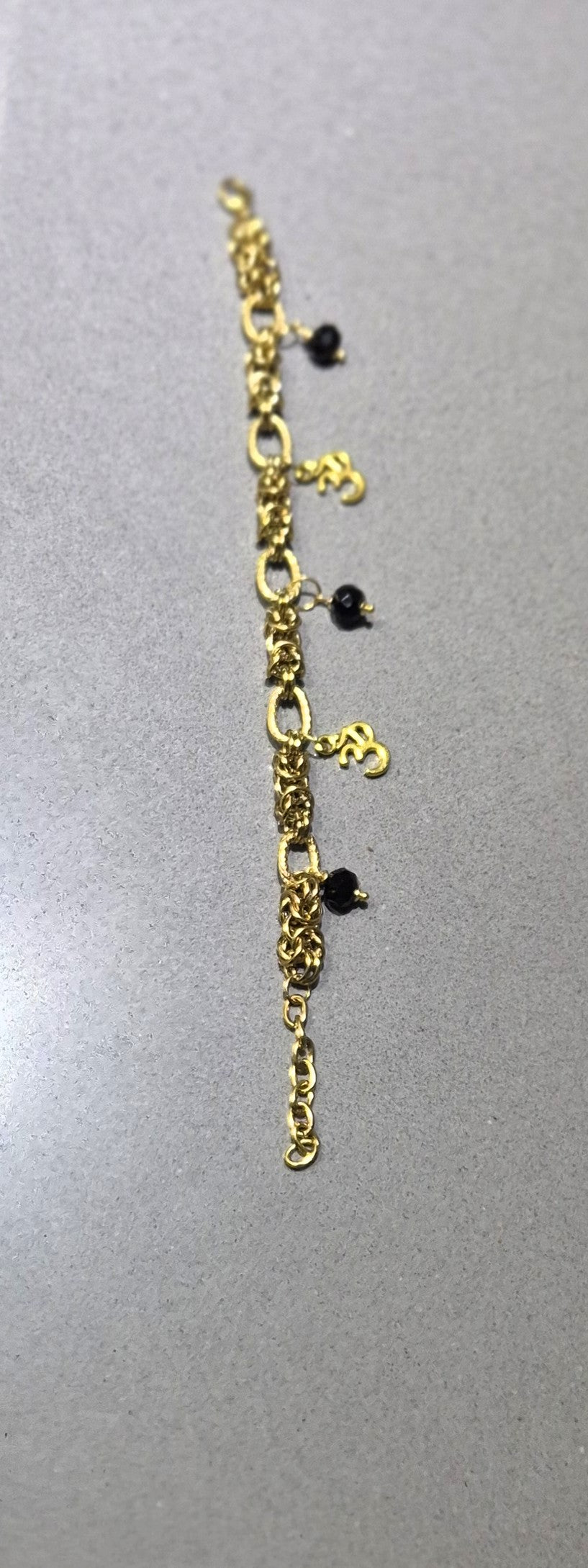 SoRosha Nyara Armband – Zwarte Ogri AI & Ohm Bedels