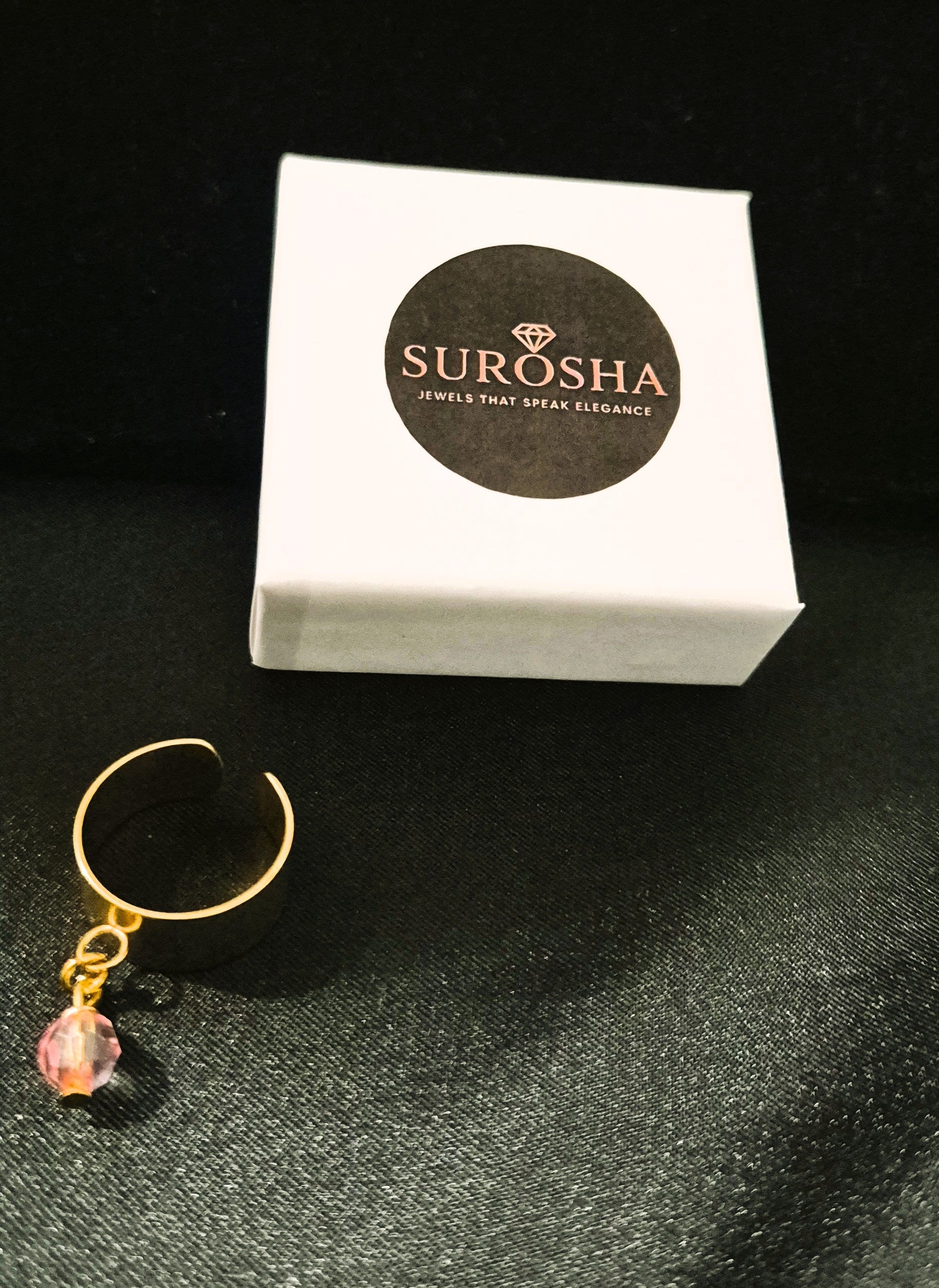 SuRosha handgemaakte RVS ring met licht roze Ogri Ai kraal