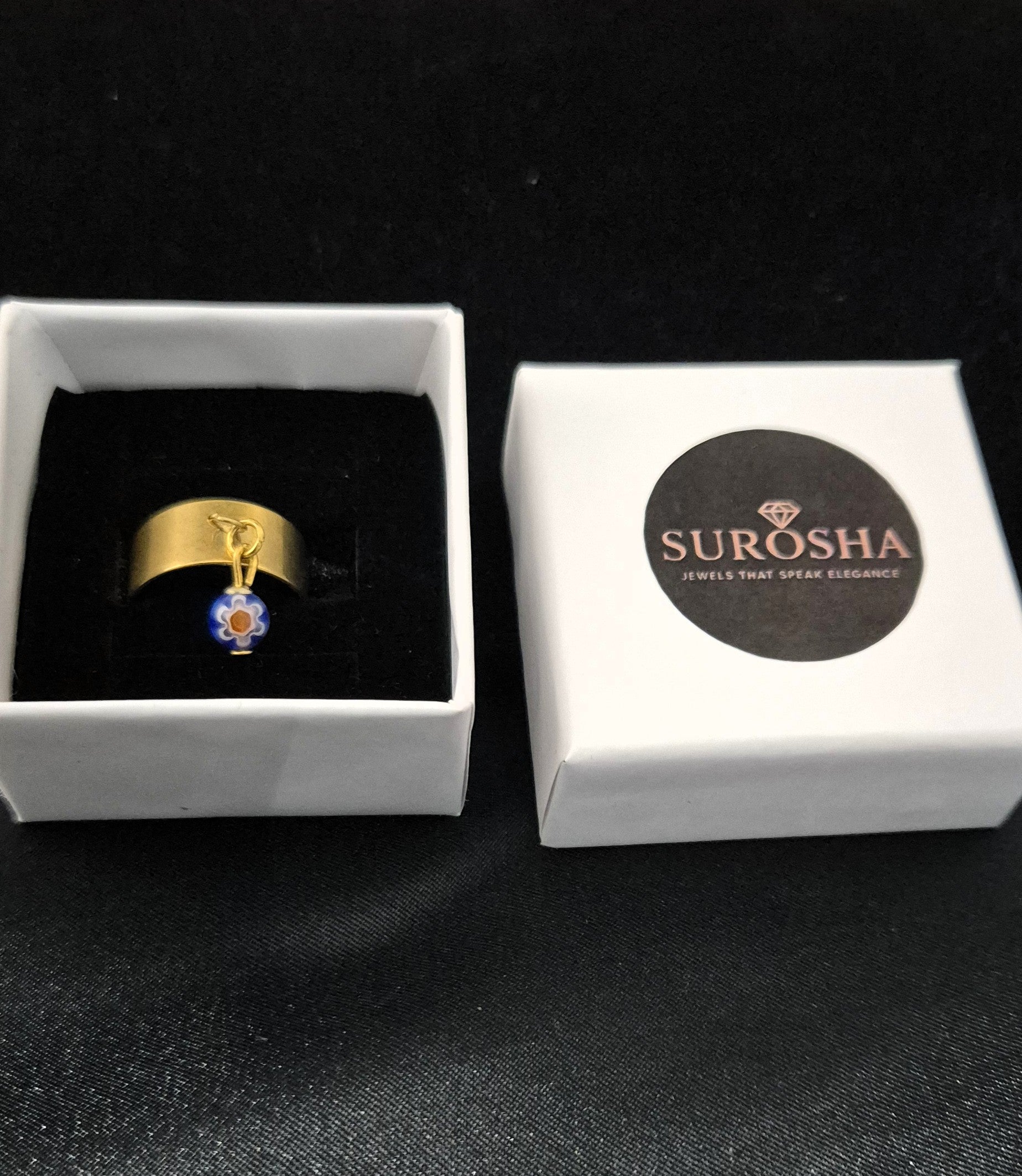 SuRosha handgemaakte RVS ring met Alakondre kraal