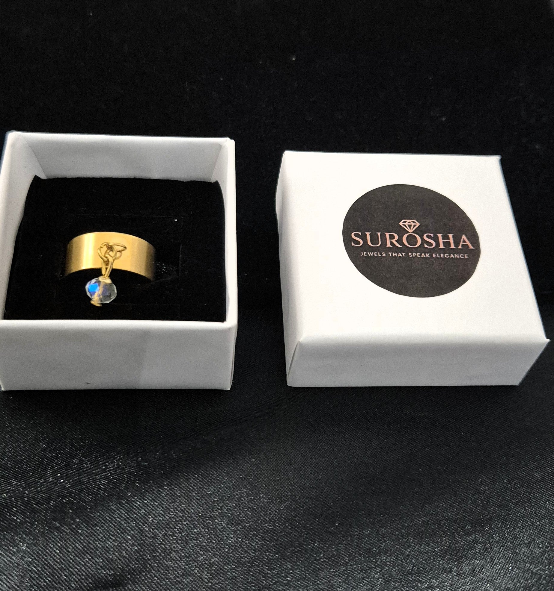 SuRosha handgemaakte RVS ring met transparante Ogri Ai kraal