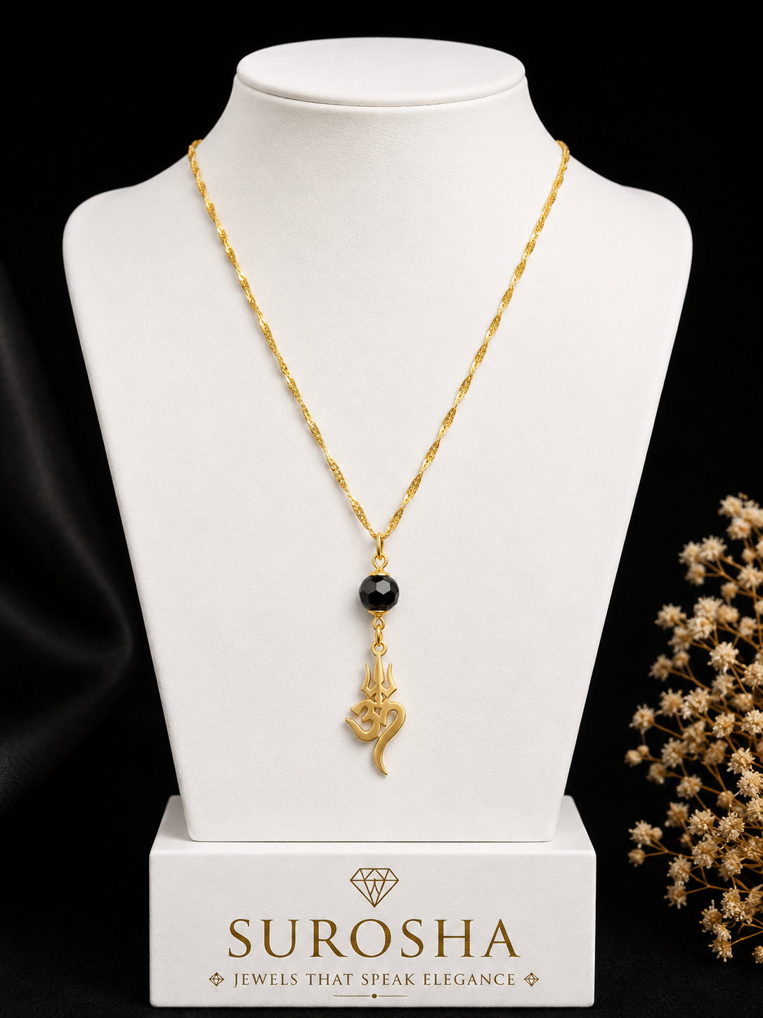 SuRosha Trishul OHM Ketting met Zwarte Ogri Ai Kraal
