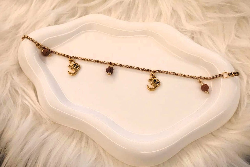 Armband – Rudraksha Kralen met OHM Hangers