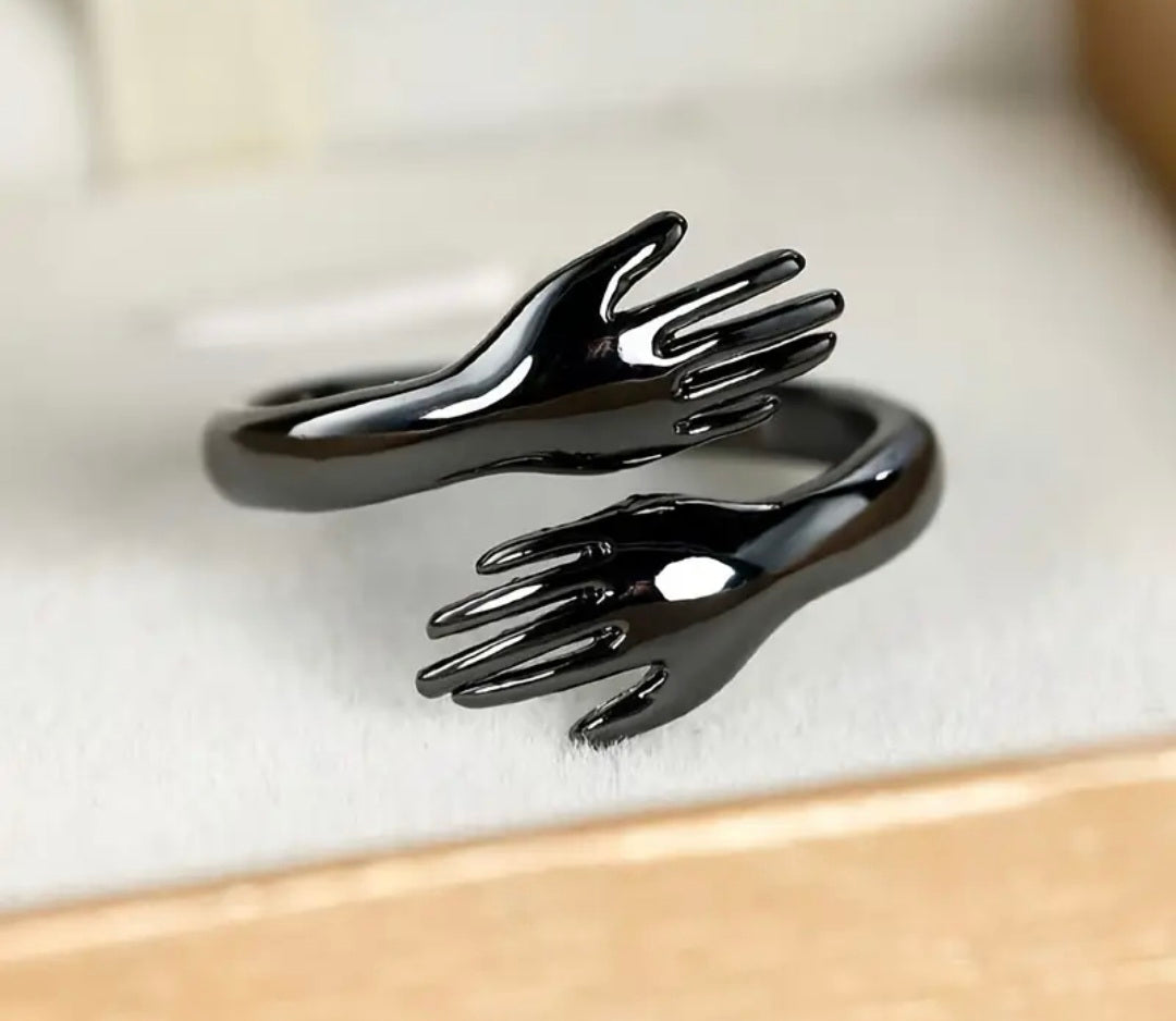 “4-Ever” zwarte ring met handdesign – unisex