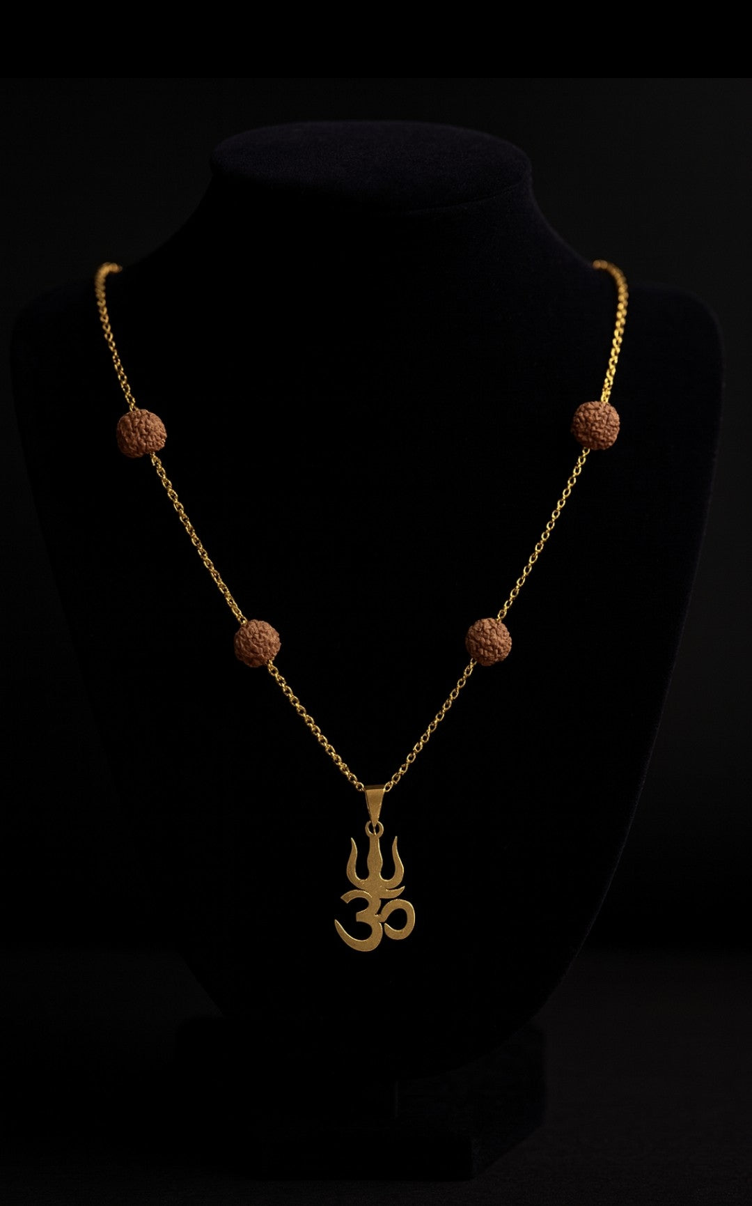 SuRosha Gouden RVS Ketting met Rudraksha Kralen en OHM Trishul Hanger
