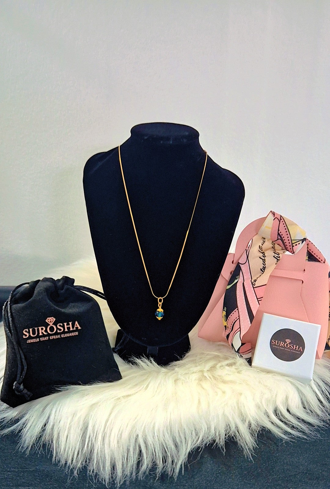 SuRosha RVS ketting met blauwgroene Ogri Ai kraal – 45 cm