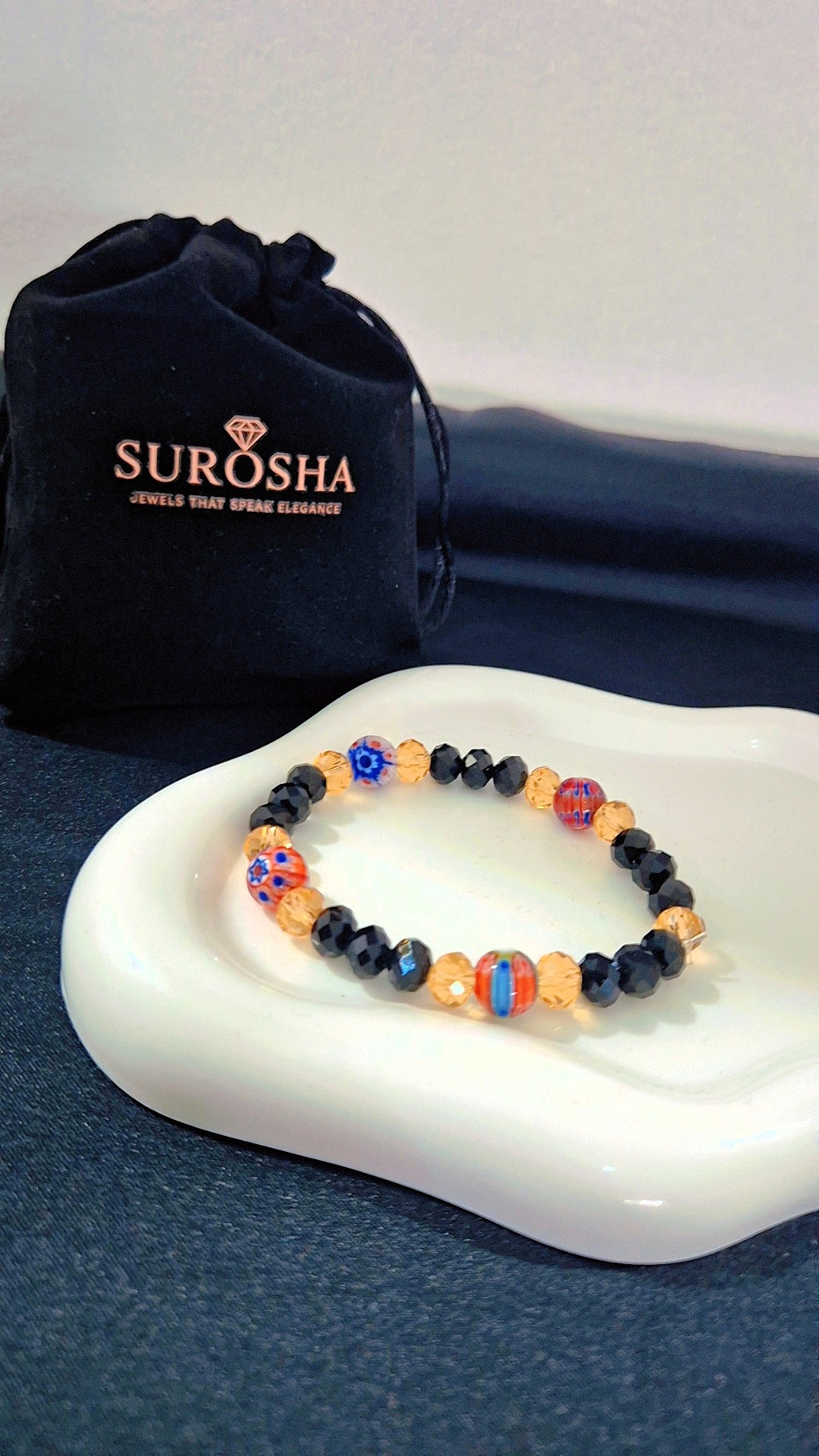 SuRosha armband met Ogri Ai kralen en Alakondre kralen