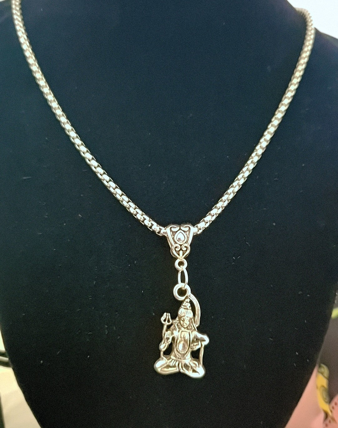 SuRosha Zilverkleurige RVS Ketting met Shiva Bedel