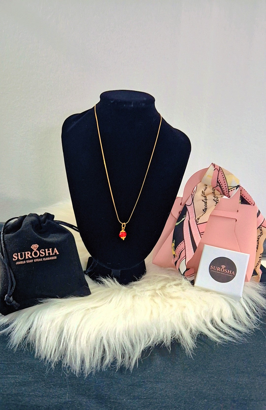 SuRosha RVS ketting met rode Ogri Ai kraal – 45 cm