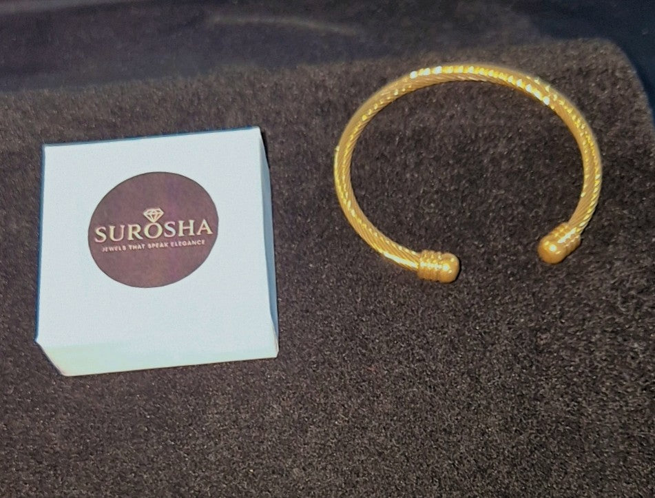 SuRosha goudkleurige boei armband