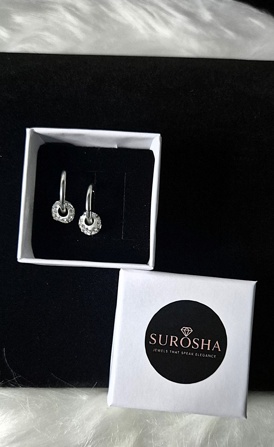 SuRosha Zilver Oorringen met Sprankelende Zirkonia Cirkel – Elegant & Tijdloos
