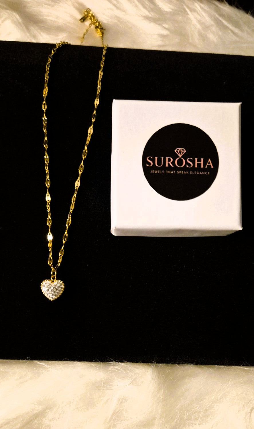 Amoura Luxe Ketting met Dubbelzijdig Hart zwart en wit