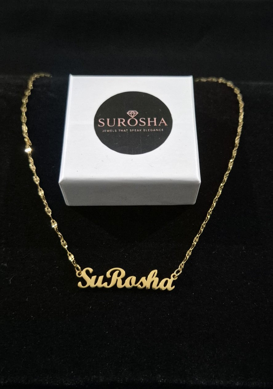 SuRosha Gepersonaliseerde Naamketting – Elegant Letterontwerp ( Goud/Zilver)