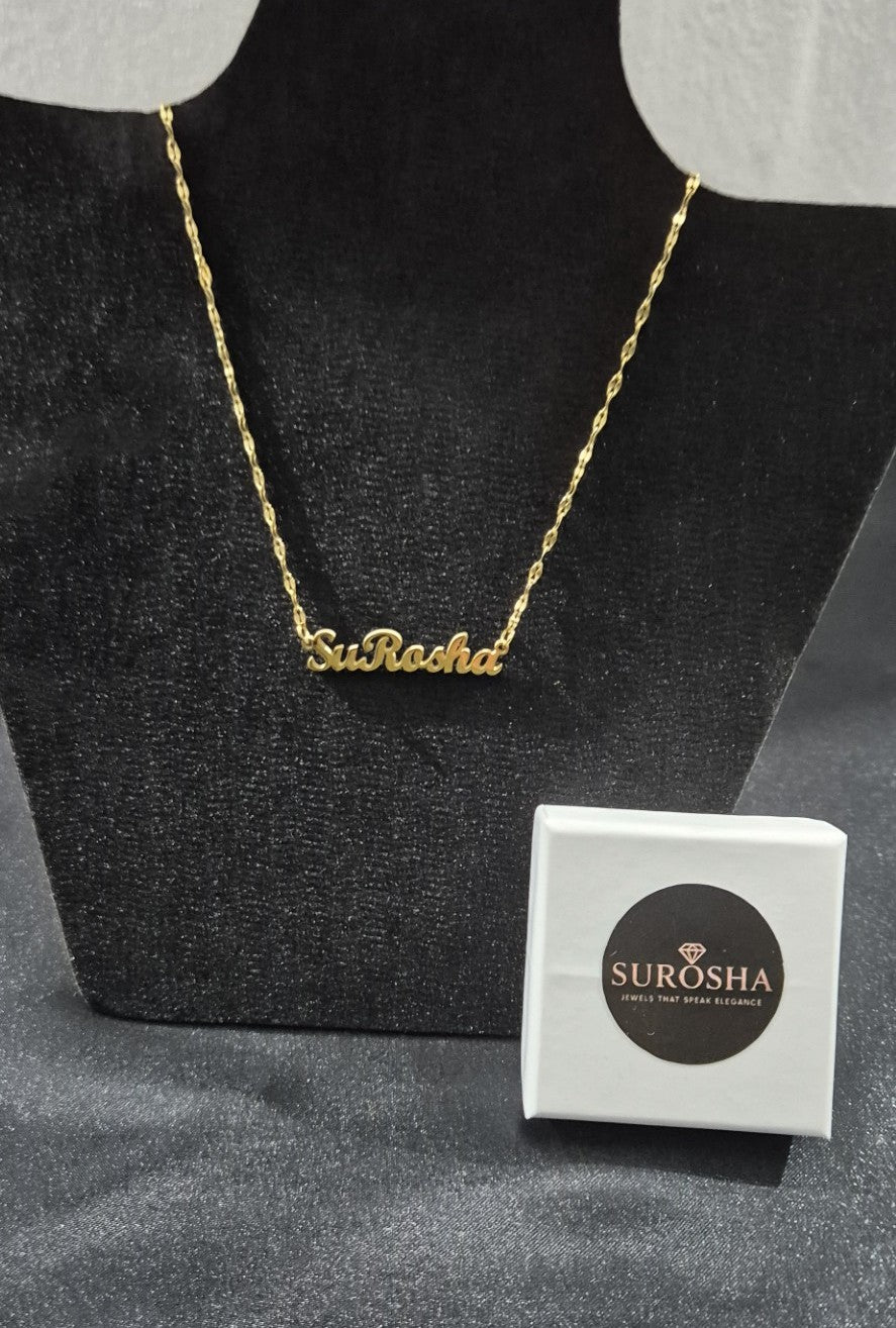 SuRosha Gepersonaliseerde Naamketting – Elegant Letterontwerp ( Goud/Zilver)
